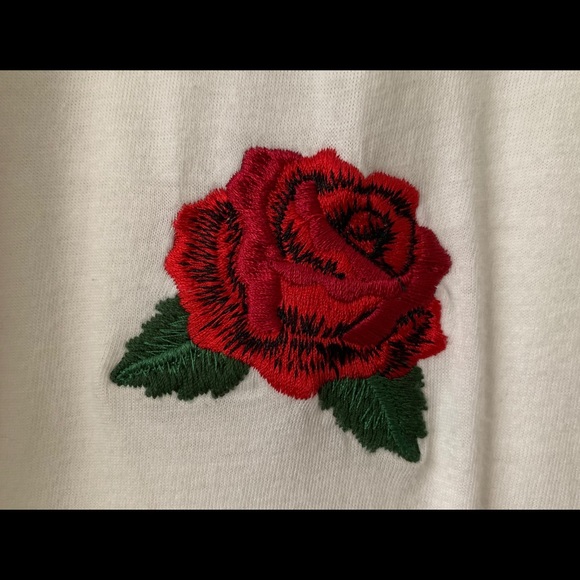 Song Of Style Rose Tits White Tee XS-M - Picture 4 of 7